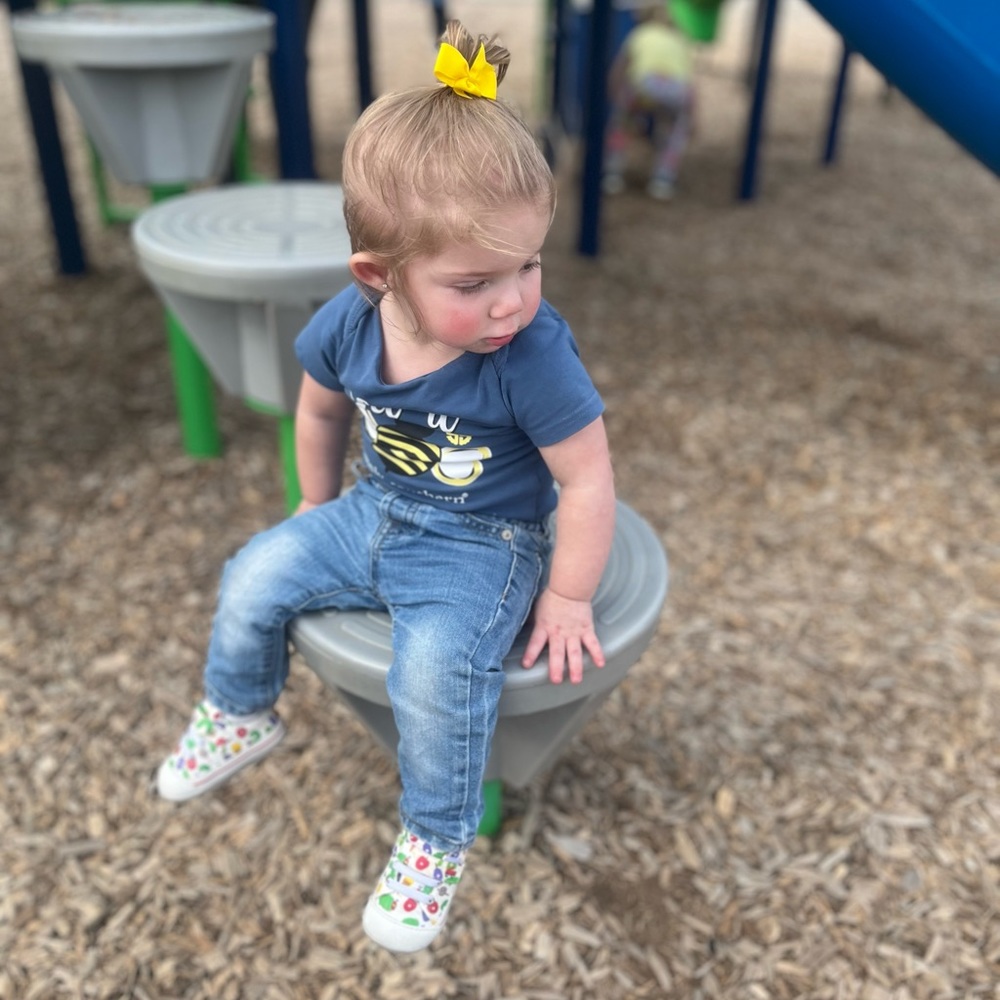 Meet your Posher, Courtney